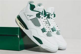 Air Jordan 4 Retro 'Oxidized Green' (FQ8138-103)