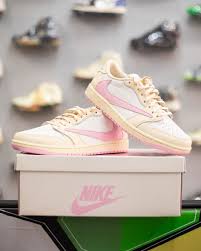 Travis Scott x Air Jordan 1 Retro Low OG 'Muslin/Shy Pink' (IQ7604-100)