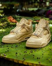 J. Balvin x Air Jordan 4 Retro 'Lemonade' (IW2872-700)